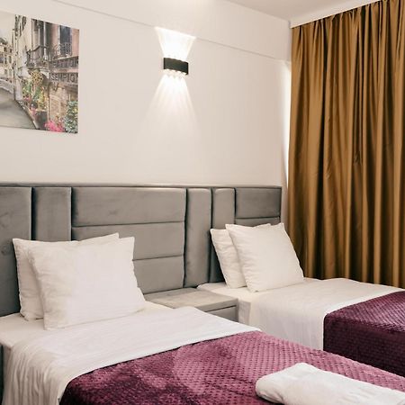 Hotel Lajka Luxury Улцинь Экстерьер фото