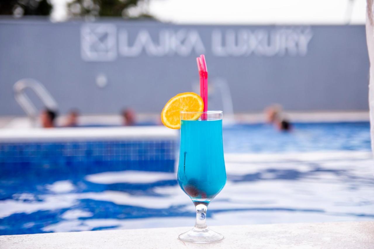 Hotel Lajka Luxury Улцинь Экстерьер фото