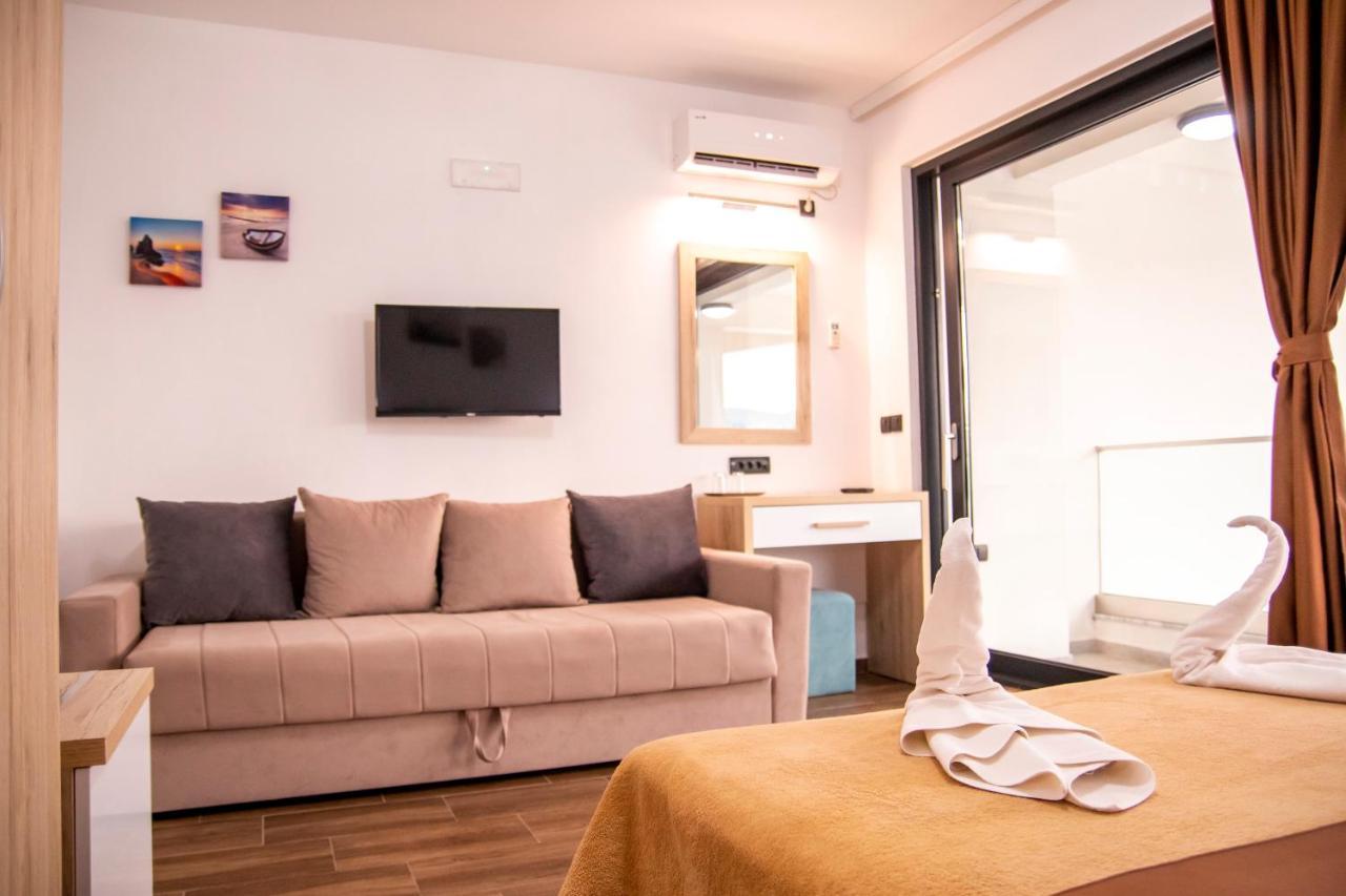 Hotel Lajka Luxury Улцинь Экстерьер фото