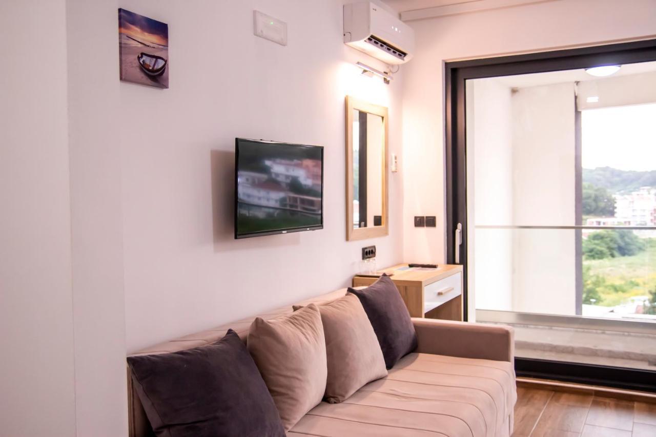 Hotel Lajka Luxury Улцинь Экстерьер фото