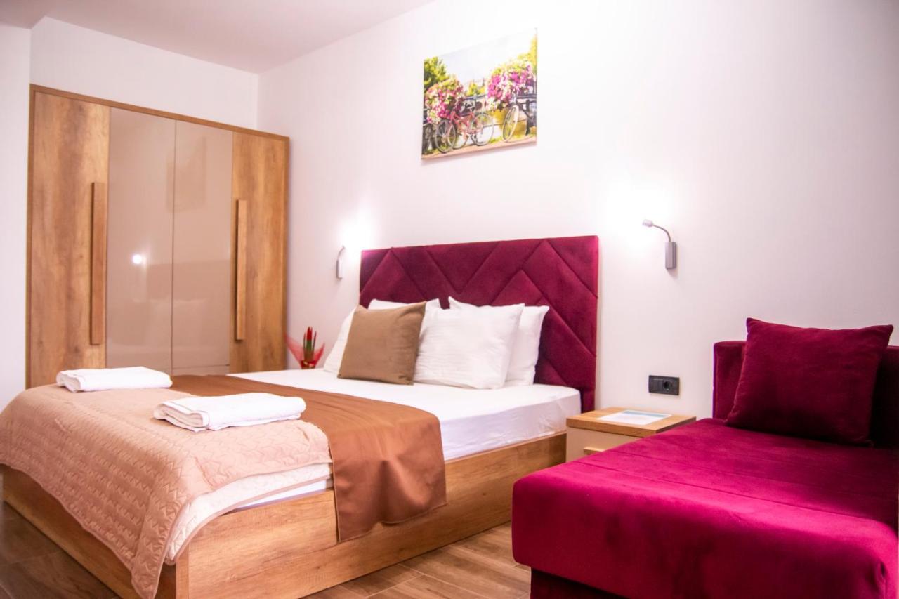 Hotel Lajka Luxury Улцинь Экстерьер фото