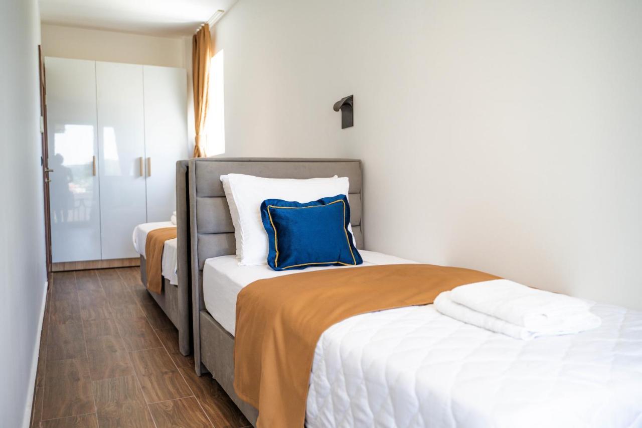 Hotel Lajka Luxury Улцинь Экстерьер фото