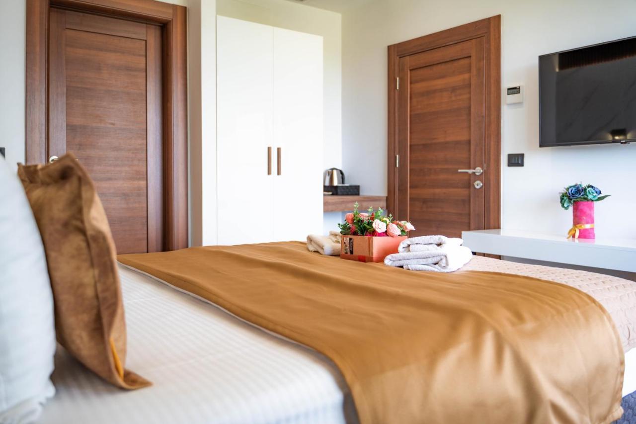 Hotel Lajka Luxury Улцинь Экстерьер фото