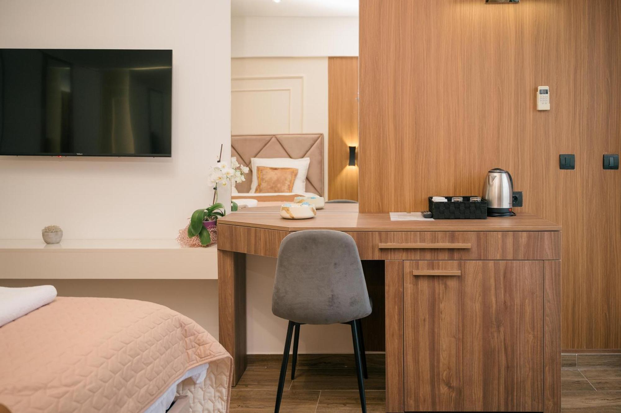 Hotel Lajka Luxury Улцинь Экстерьер фото