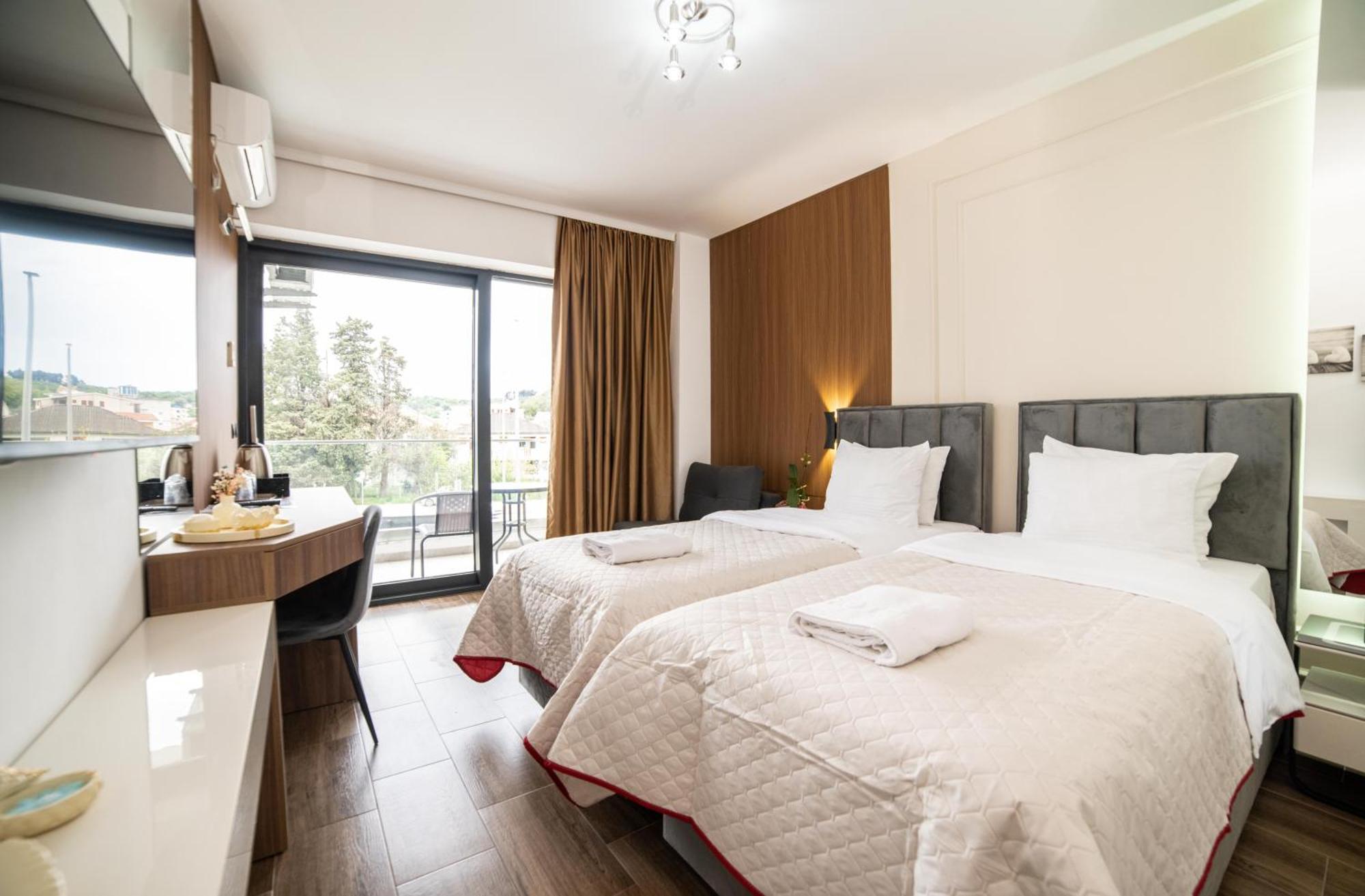 Hotel Lajka Luxury Улцинь Экстерьер фото