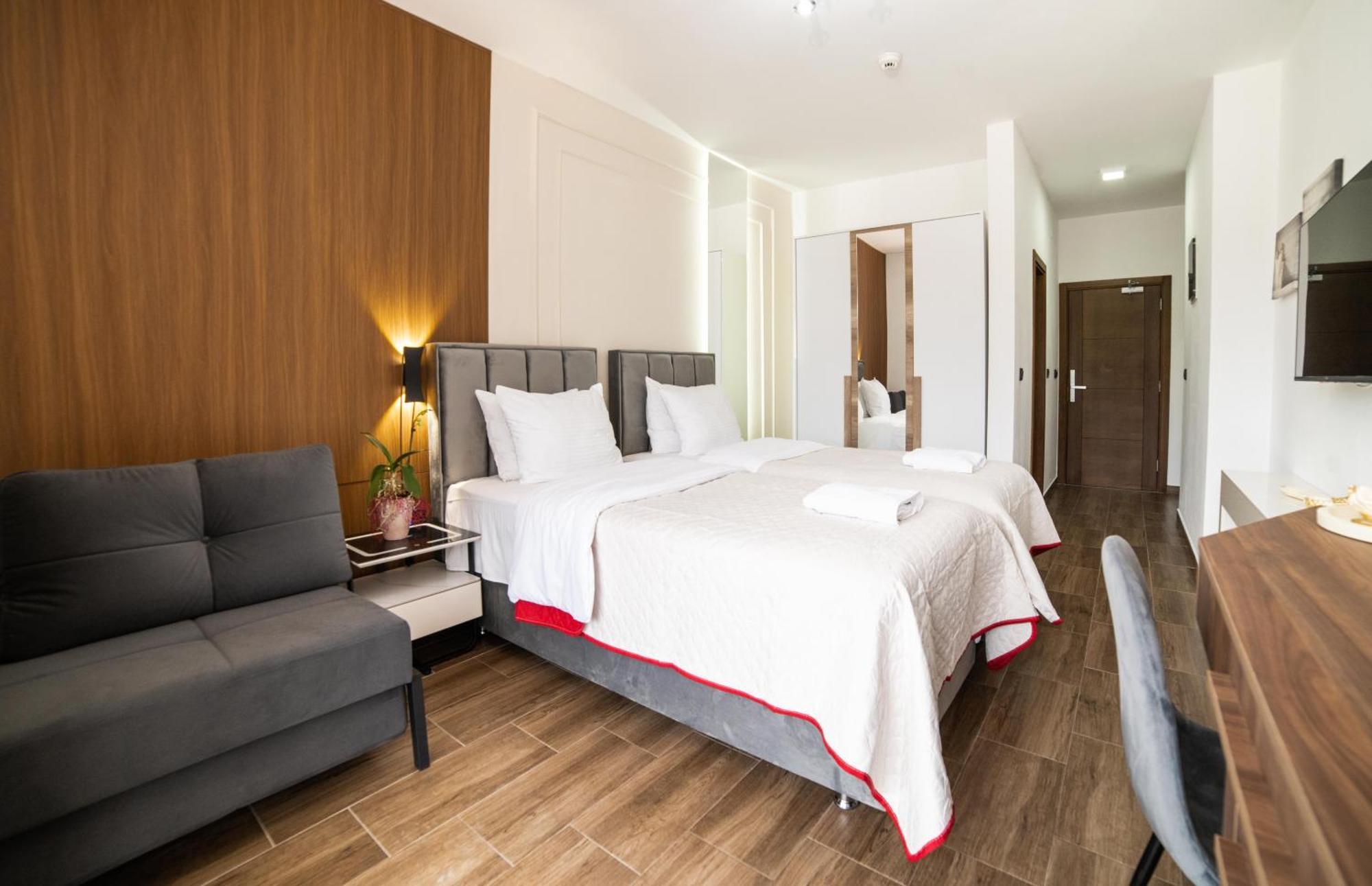 Hotel Lajka Luxury Улцинь Экстерьер фото