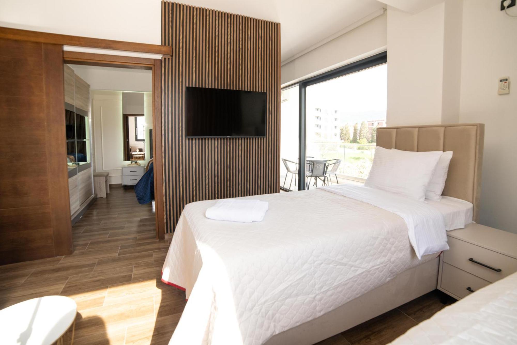Hotel Lajka Luxury Улцинь Экстерьер фото