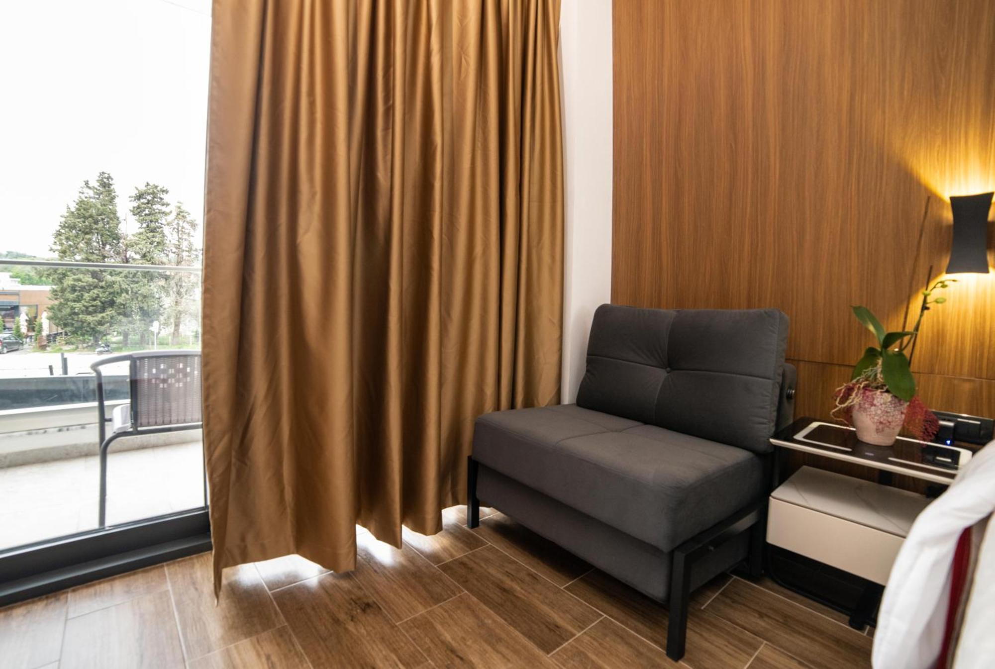 Hotel Lajka Luxury Улцинь Экстерьер фото